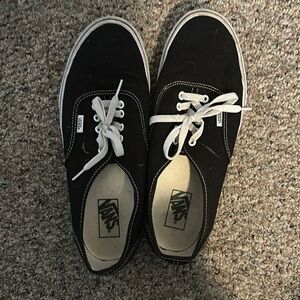 Men’s Vans Authentic 
Black 
Size 11.5